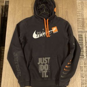Men’s small Nike Hoodie